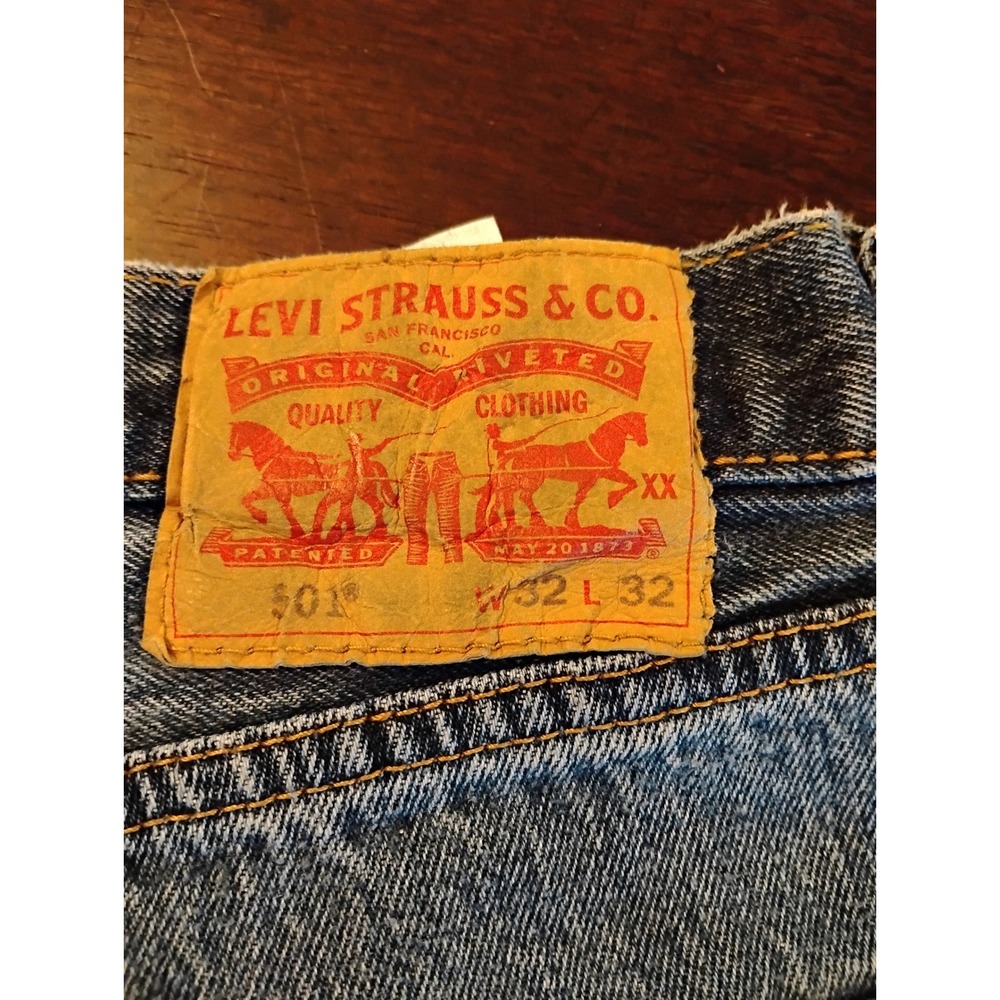 Levis 501 Original Fit Mens Jeans 32x32 Medium Wash Blue Straight Leg Button Fly - Picture 3 of 7